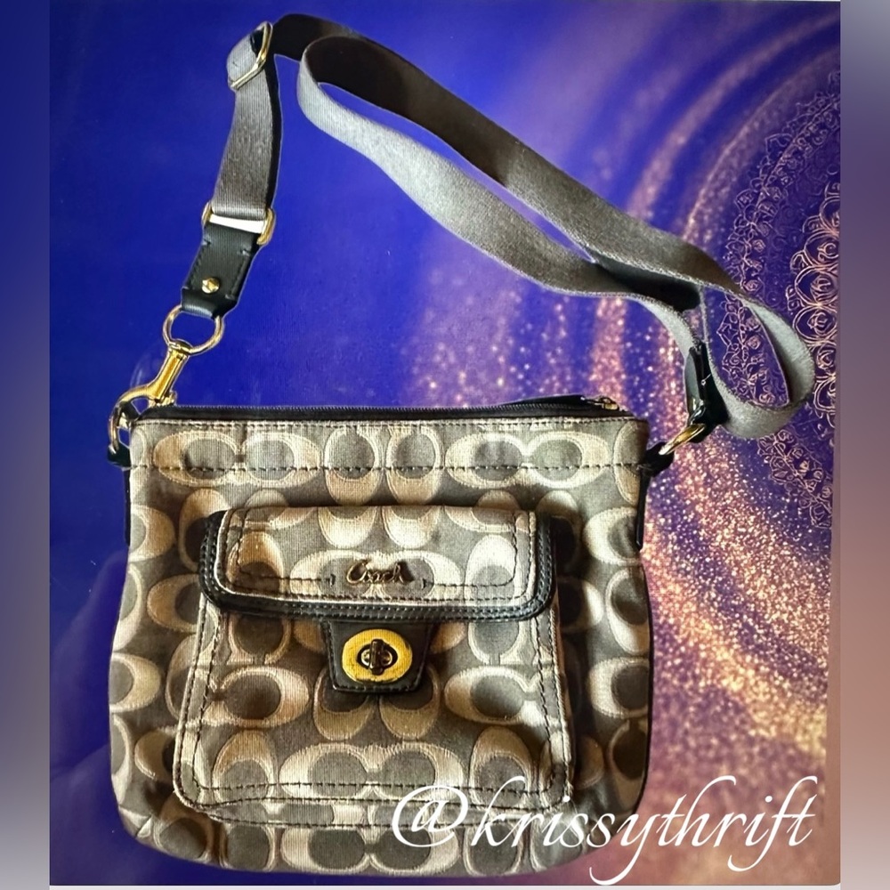COACH Penelope Turnlock Swingpack Crossbody Messenger Bag
